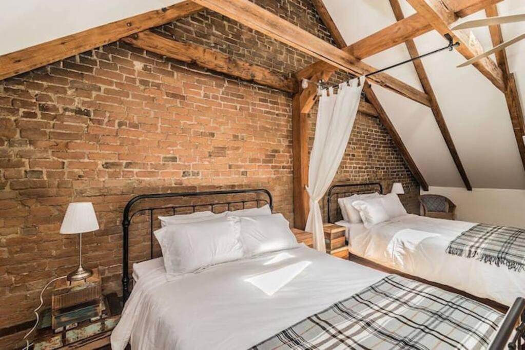 North House - Mtl Artist Loft - Champs Apartment Montreal Ngoại thất bức ảnh